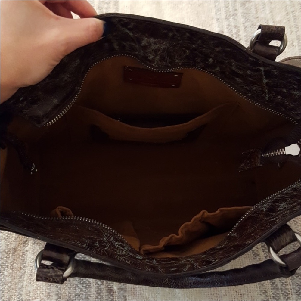 ✨Turquoise Tooled Navelli Tote✨ - Picture 6 of 7